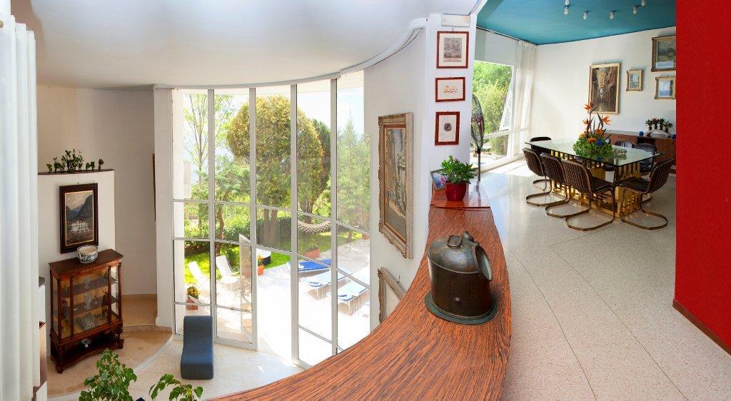 http://www.lacurevillas.com/villas/europe/italy/amalfi-coast/villa-jacono/ http://www.lacurevillas.com/villas/europe/italy/amalfi-coast/villa-jacono/